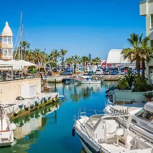 Modern Studio Near Beach. Sea, Pool And Wi-fi Apartamento